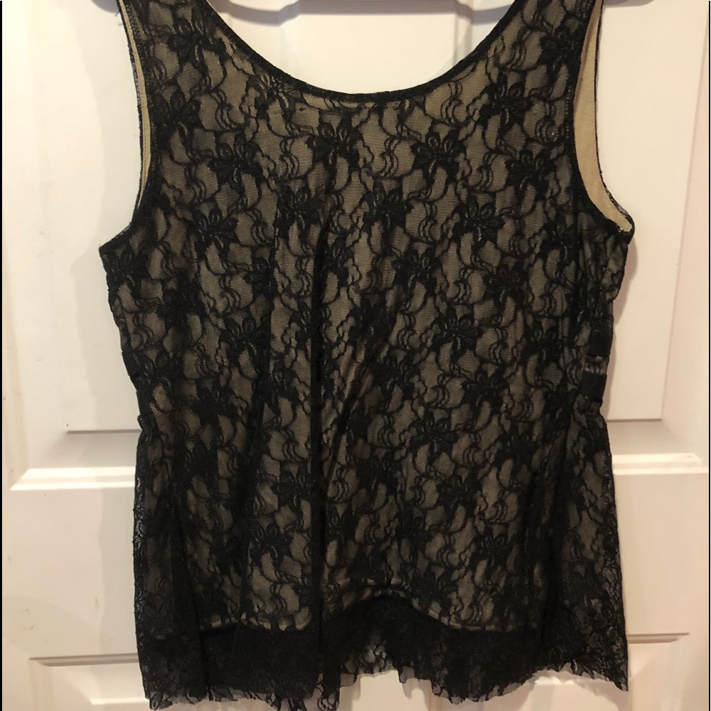 Lace sleeveless top